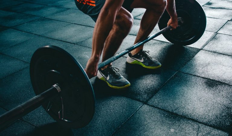 Sarcopenia: A Perda de Músculo que Começa aos 40 e Como Travar