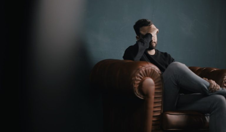 Ansiedade em Adultos: Quando é Normal e Quando Pede Ajuda
