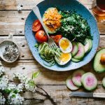Proteína após os 50: Quanto Precisa e Onde Encontrar
